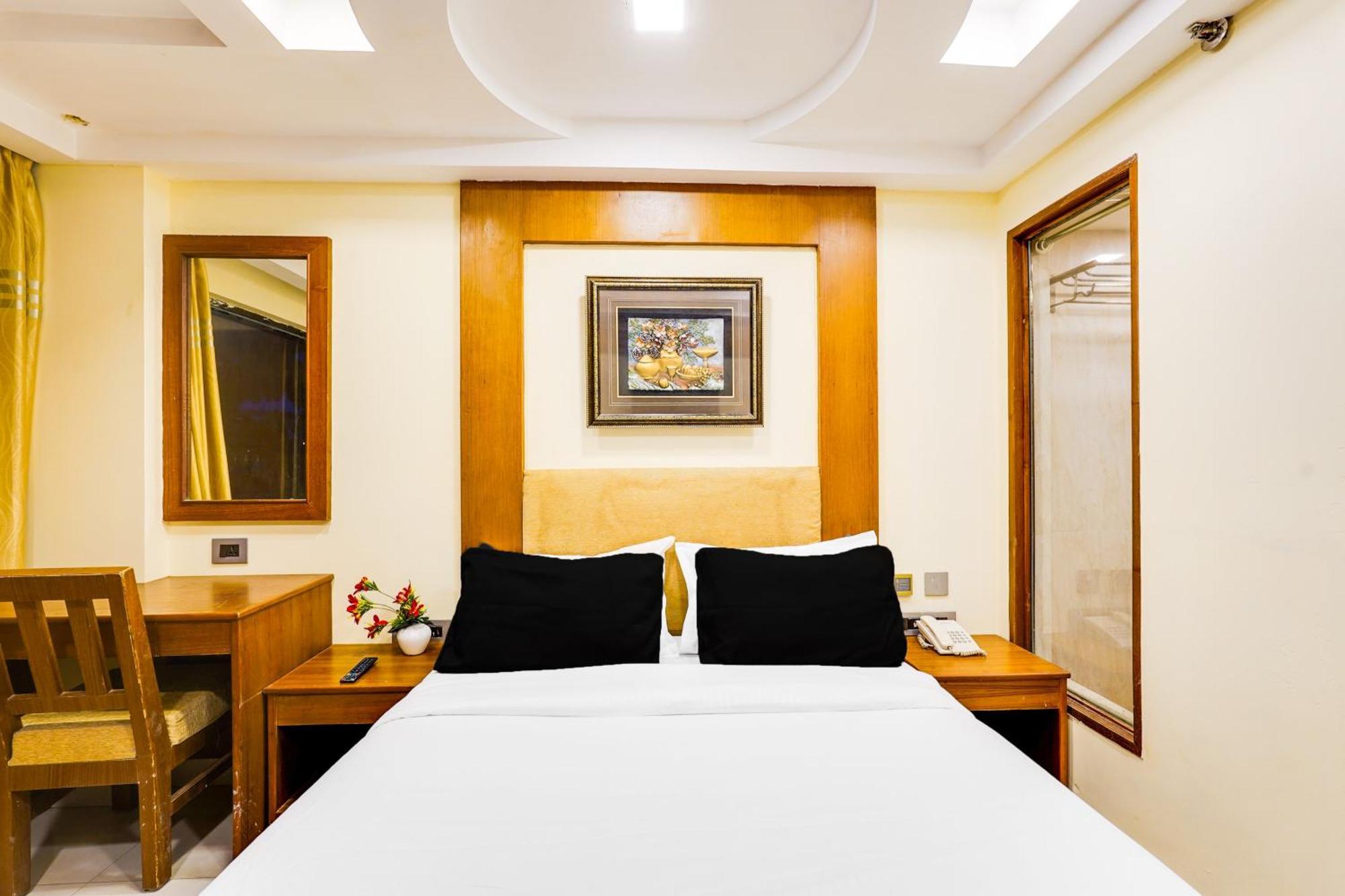 Super Townhouse Oak Alandur Near Chennai Airport Formerly Vijay Park Dış mekan fotoğraf