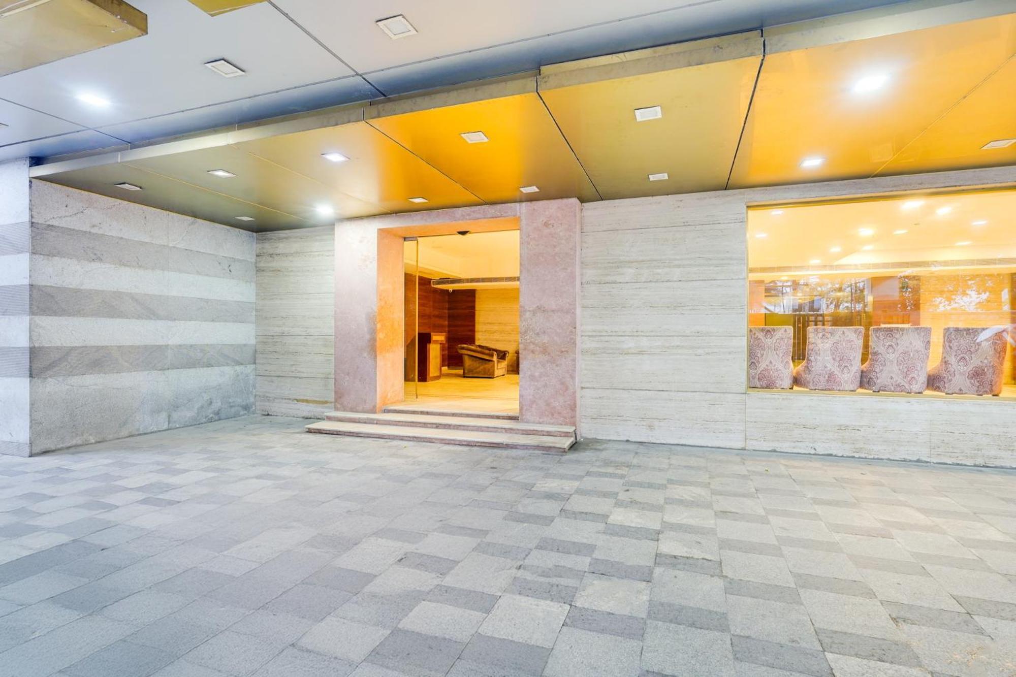 Super Townhouse Oak Alandur Near Chennai Airport Formerly Vijay Park Dış mekan fotoğraf