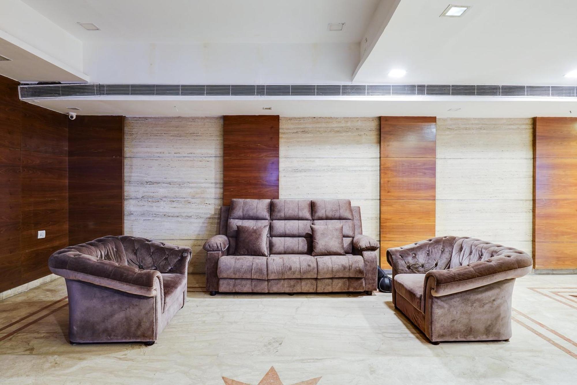Super Townhouse Oak Alandur Near Chennai Airport Formerly Vijay Park Dış mekan fotoğraf